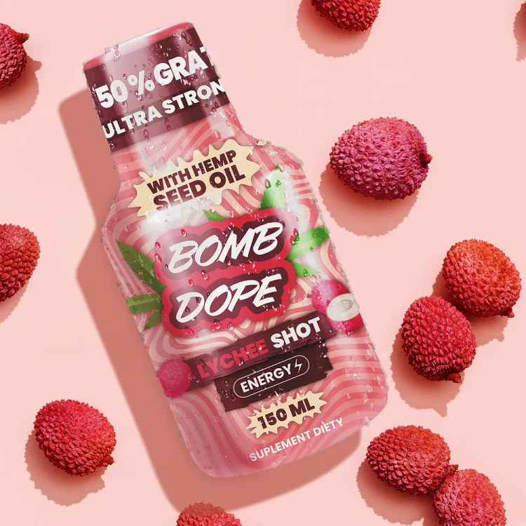 Bombdope_Lychee shot_kompozycja 02_1000x1000px_07.04.2025_zoptymalizowany.webp